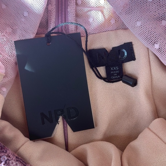 NEW NBD x Revolve Pink Sequin Sweet Dreams Mini Dress Plunging Deep V-Neck XXS - Picture 7 of 11